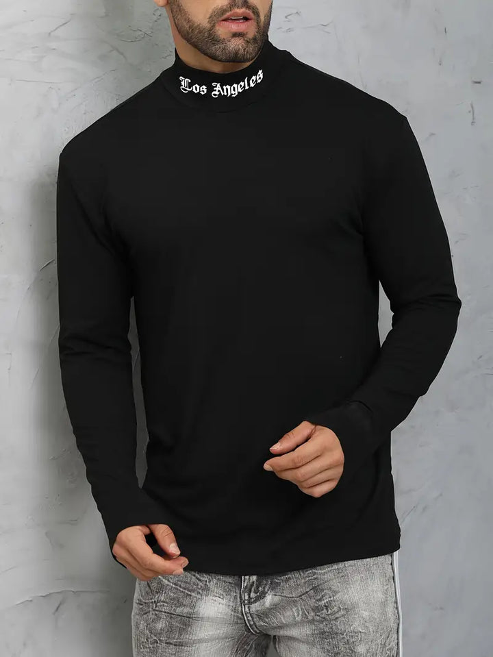 Robb - Enkel t-shirt med smal passform och polokrage med tryck