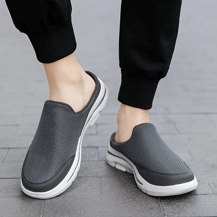 Fritz - Lätt och ventilerande slip-on-mulor i mesh för inomhus- och utomhusbruk