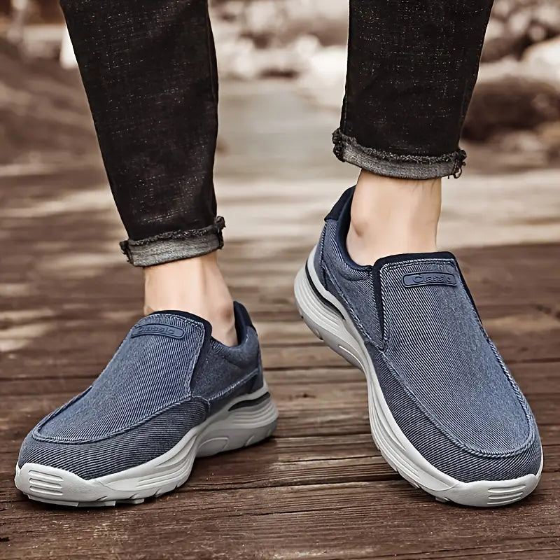 Andningsaktiva, bekväma vandringssneakers i canvas