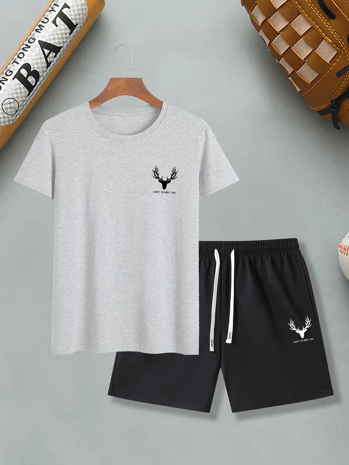 T-shirt och joggingbyxor med hjortmönster