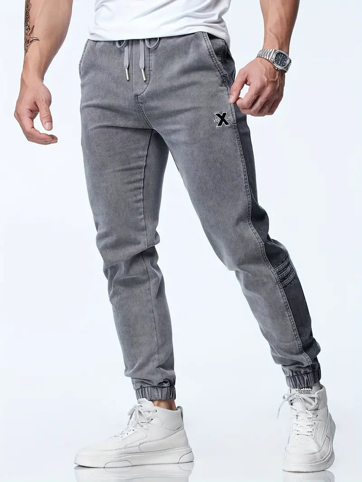 Avslappnade joggingbyxor i haremsmodell med smal passform - chic street style